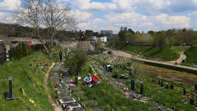 Поминання померлих у ПЦУ: нові дати після Великодня та відмова від традиції Радониці 11