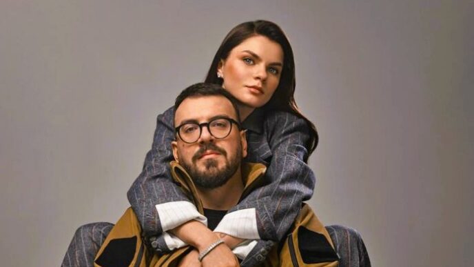 Ліберови та їхня "сєточка": чому захист ню-фото консулки Якимової викликає підозру