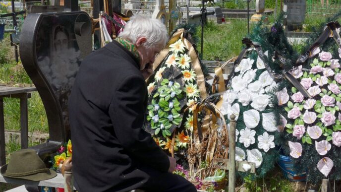 Коли та як поминати померлих за календарем ПЦУ: Проводи і традиція Радониці 31