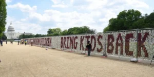 20 тисяч ведмедиків для викрадених РФ українських дітей у центрі Вашингтона 31