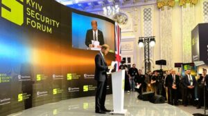 Принц Гаррі прибув до Києва втретє і звернувся до Путіна: «Цей шлях не пропонує перемоги — лише більші втрати» 19