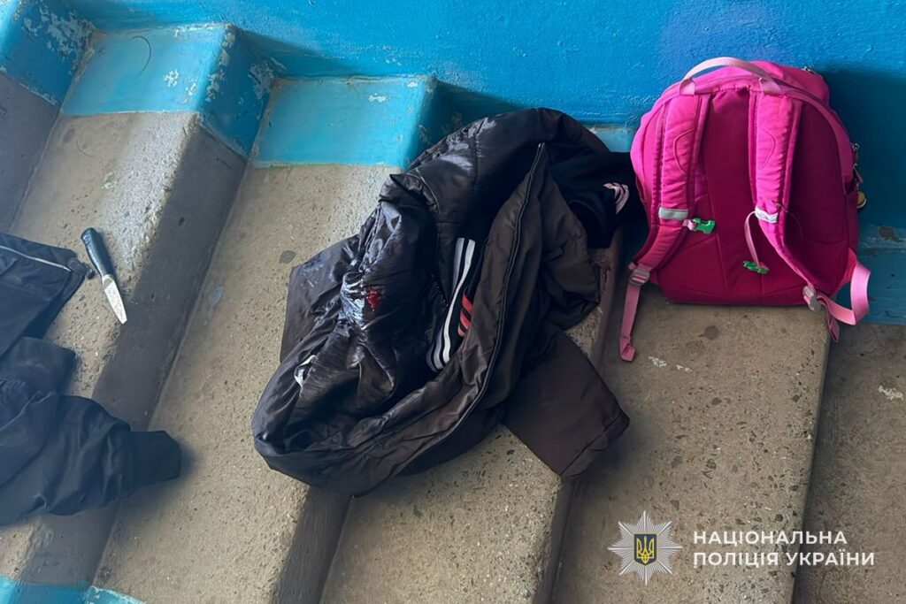 15-річна школярка в Тернополі напала з ножем на однокласницю: уламок залишився в тілі, справа про замах на вбивство 9