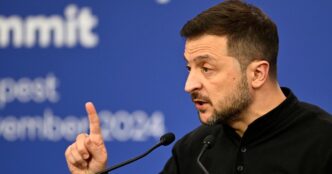 Зеленський засудив «режим тиші» Путіна та різко відповів на «перемир’я» РФ 13