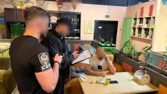 Двох посадовців БЕБ спіймали на хабарях: $17 тисяч за «послуги» бізнесу 507
