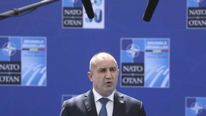Хто такий Румен Радев, біографія. Від аса МіГ-29 до проросійського прем’єра Болгарії 7