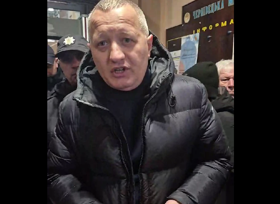 СКАНДАЛ: 25-річна Анна Дорош очолила протокол МОЗ 12 СКАНДАЛ: 25-річна Анна Дорош очолила протокол МОЗ 11