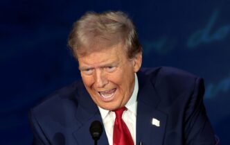 Трамп погрожує 1/11 населення планети: підрахунок CNN та аналіз заяв 11