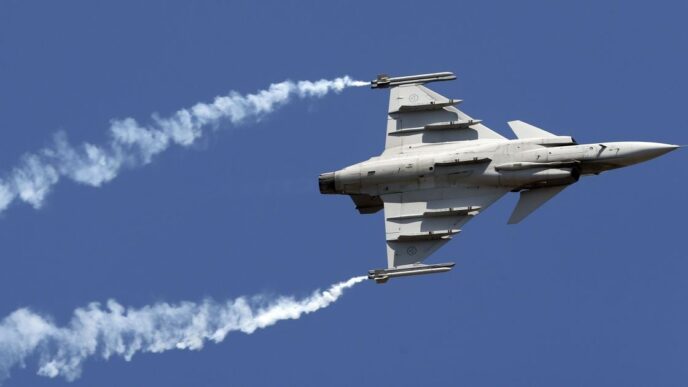 Швеція готує передачу Україні винищувачів Gripen і обговорює продаж JAS 39E 16 Швеція готує передачу Україні винищувачів Gripen і обговорює продаж JAS 39E 15