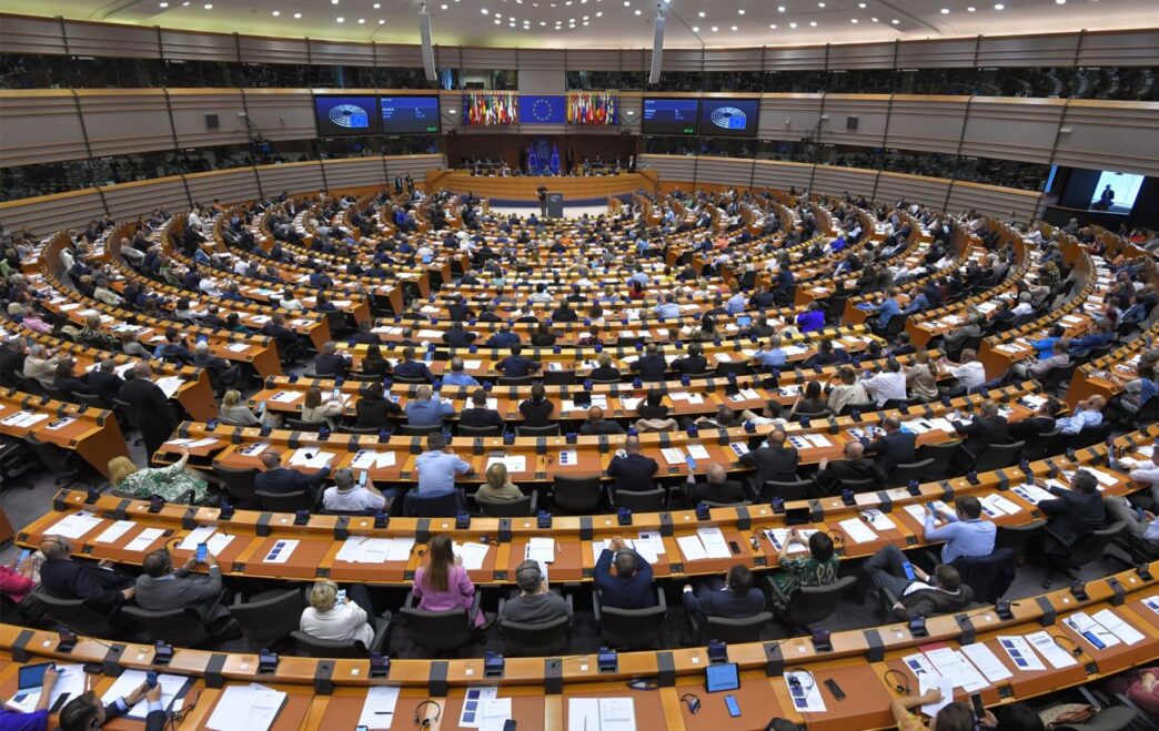 Чехія планує протидіяти санкціям ЄС проти Ізраїлю, заявив міністр закордонних справ 4 Чехія планує протидіяти санкціям ЄС проти Ізраїлю, заявив міністр закордонних справ 3