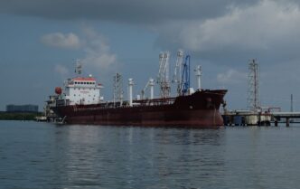 Тіньовий флот Росії: понад 200 підсанкційних суден пройшли британські води без затримок 1