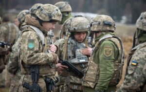 Як Україна шукає фінансування зарплат військових без кредиту ЄС 29