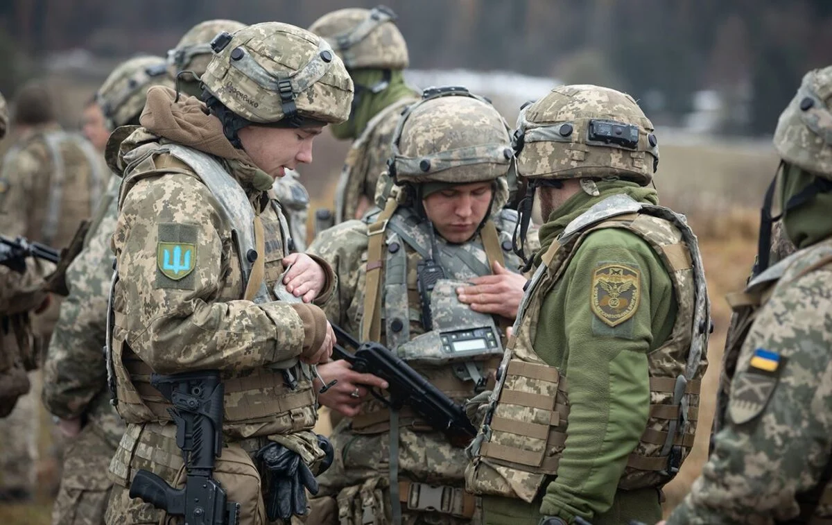 Як Україна шукає фінансування зарплат військових без кредиту ЄС 81