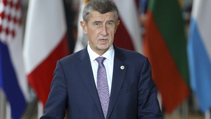 Прем’єр Чехії Андрій Бабіш зустріне Зеленського в Єревані під час саміту Європейської політичної спільноти 7