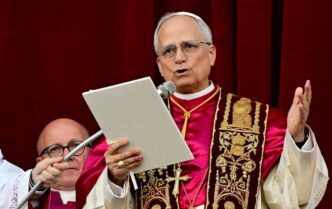 Папа Франциск відповів на нову критику Дональда Трампа щодо Ірану 37