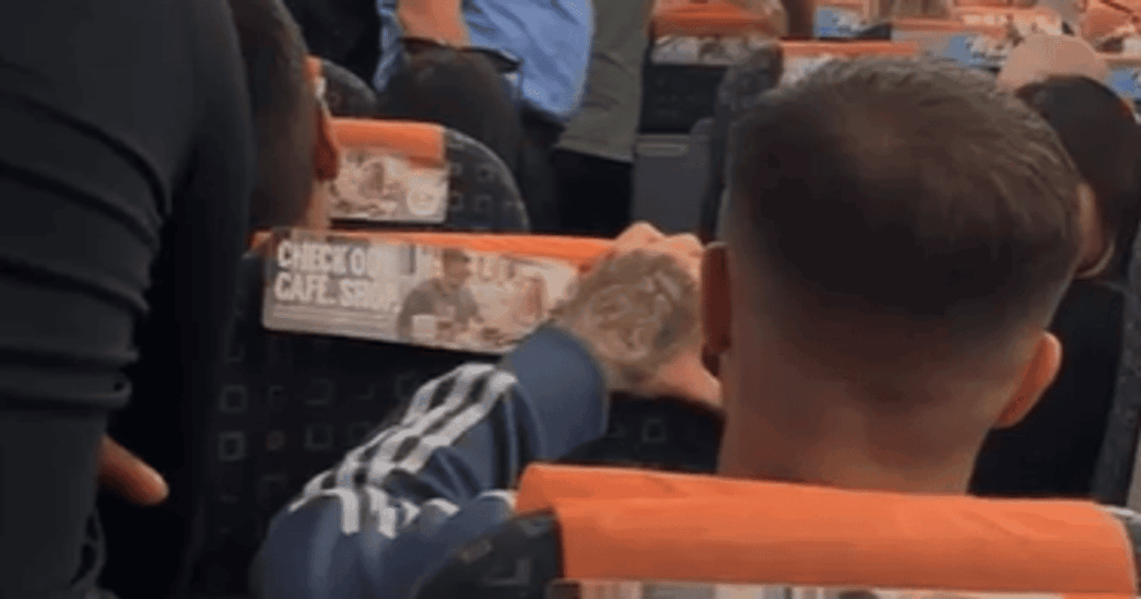 П'яна пасажирка на рейсі easyJet до Анталії змусила змінити маршрут та затримати поліцейську операцію 3