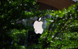Apple розробляє iPhone з повністю вигнутим екраном: нові технології дизайну 9