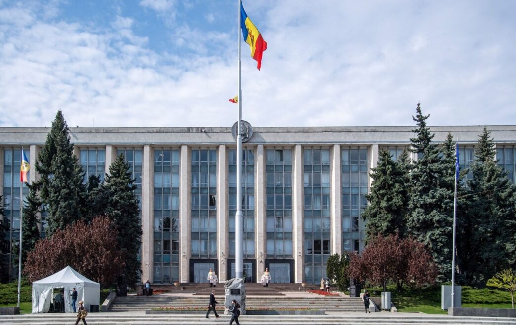 Молдова заборонила російську мову в парламенті: реакція проросійської опозиції 3