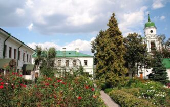Флорівський монастир у Києві: масонська церква та могила матері Мазепи 215