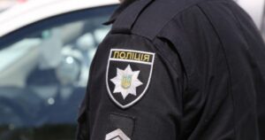 Нічна стрілянина в Шахтарському: викрали 20‑річного, обстріляли магазин автоматами 31