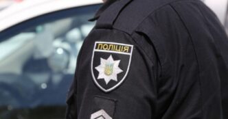 Нічна стрілянина в Шахтарському: викрали 20‑річного, обстріляли магазин автоматами 25