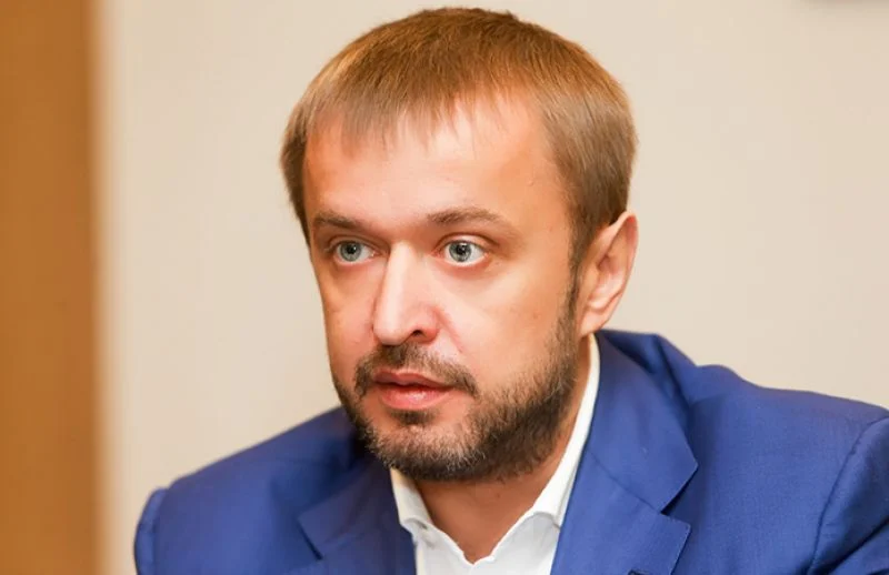 Ексдепутат Андрій Гордійчук ошукав держбанк на 185 млн грн: як агробізнесмен втік за кордон після продажу тракторів 5