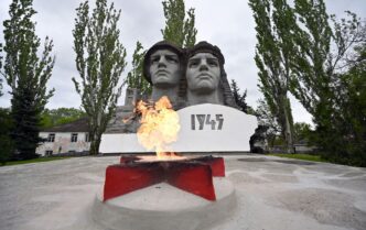 Чому в СРСР День перемоги відзначали 9 травня, а не 8‑го: історичний аналіз 1