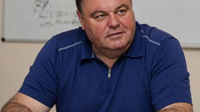 5 авто для ЗСУ: бізнесмен Анатолій Клименко закрив критичну потребу фронту 7
