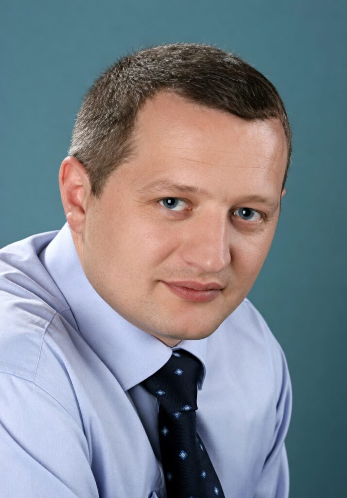 Хто такий Володимир Дорош, біографія. Суперечливий волонтер Буковини у воєнний час 5