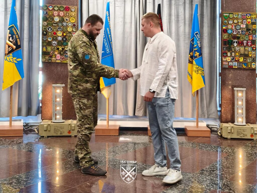 Напередодні Дня Героїв у Національному музеї-заповіднику представили виставку 155-ї ОМБр 6 Напередодні Дня Героїв у Національному музеї-заповіднику представили виставку 155-ї ОМБр 5