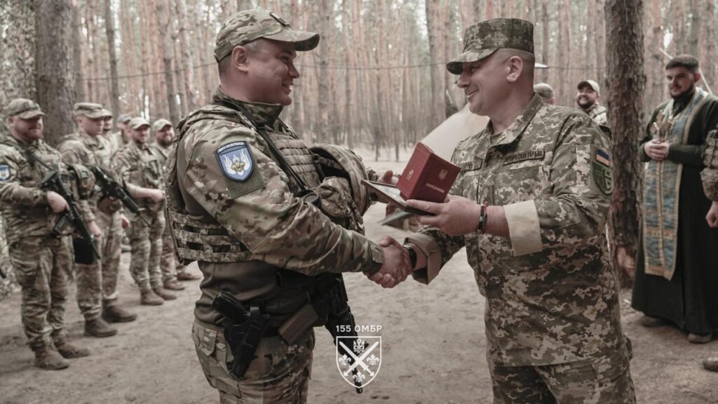 155 ОМБр відзначила День частини: нагородження кращих воїнів 10 155 ОМБр відзначила День частини: нагородження кращих воїнів 9