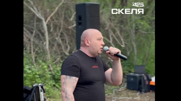 «Моя Україна — люблю її. Крапка»: полк «Скеля» показав зворушливі кадри підтримки захисників 7