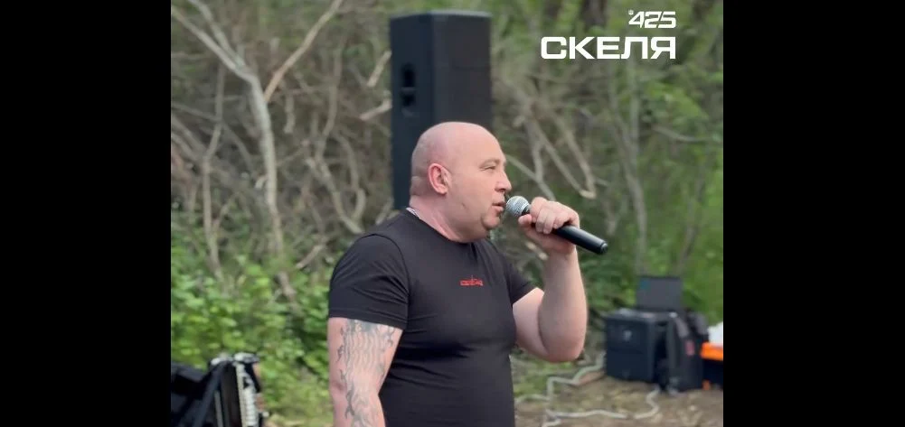 «Моя Україна — люблю її. Крапка»: полк «Скеля» показав зворушливі кадри підтримки захисників 193