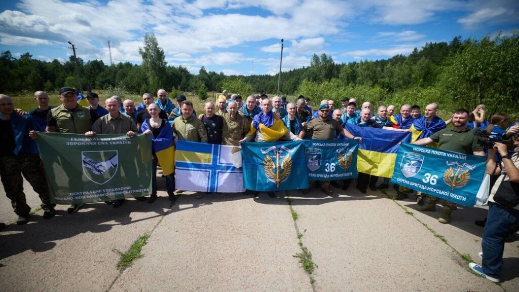 160 українських захисників повернулися з полону: деталі 76-го обміну 5