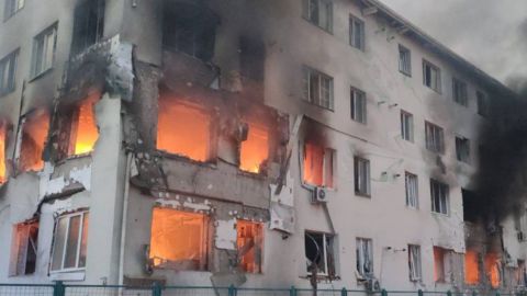 Дронова атака на Харків: пожежа в Холодногірському районі та нові пошкодження 12 Дронова атака на Харків: пожежа в Холодногірському районі та нові пошкодження 11