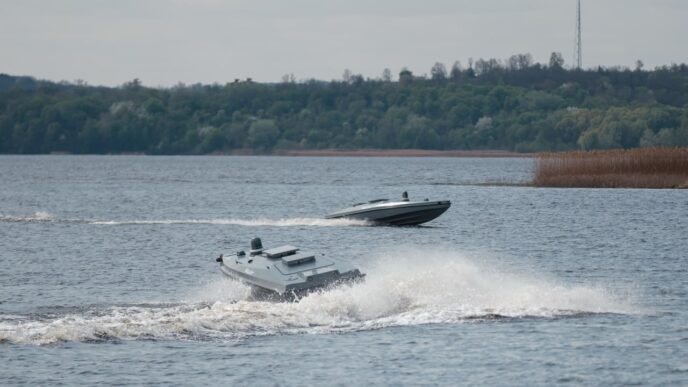 Греція вимагає вибачення від України: морський дрон з 100 кг вибухівки знайдено на Лефкаді 8 Греція вимагає вибачення від України: морський дрон з 100 кг вибухівки знайдено на Лефкаді 7