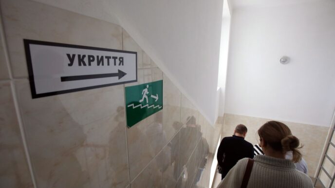 Обов’язкові засоби в укриттях під час тривоги: вода, аптечка та інші вимоги 2026 12 Обов’язкові засоби в укриттях під час тривоги: вода, аптечка та інші вимоги 2026 11