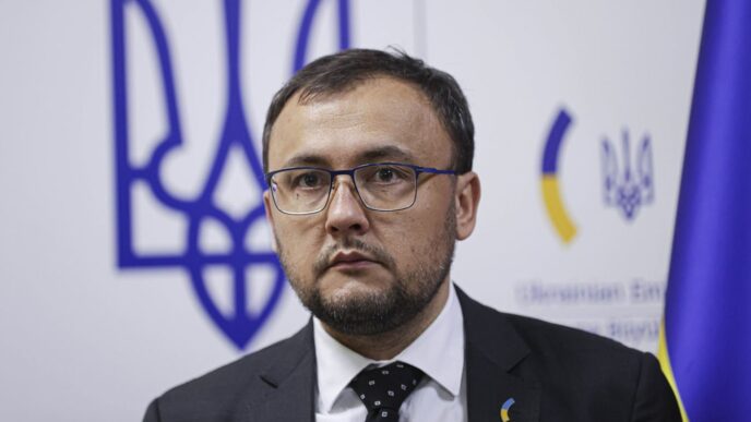 Посол України у Польщі повертає Кавалерський хрест Ордена «За заслуги Республіки Польща» 21