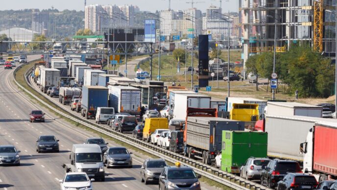 Тепловий режим у Київській області: заборона вантажівок 47