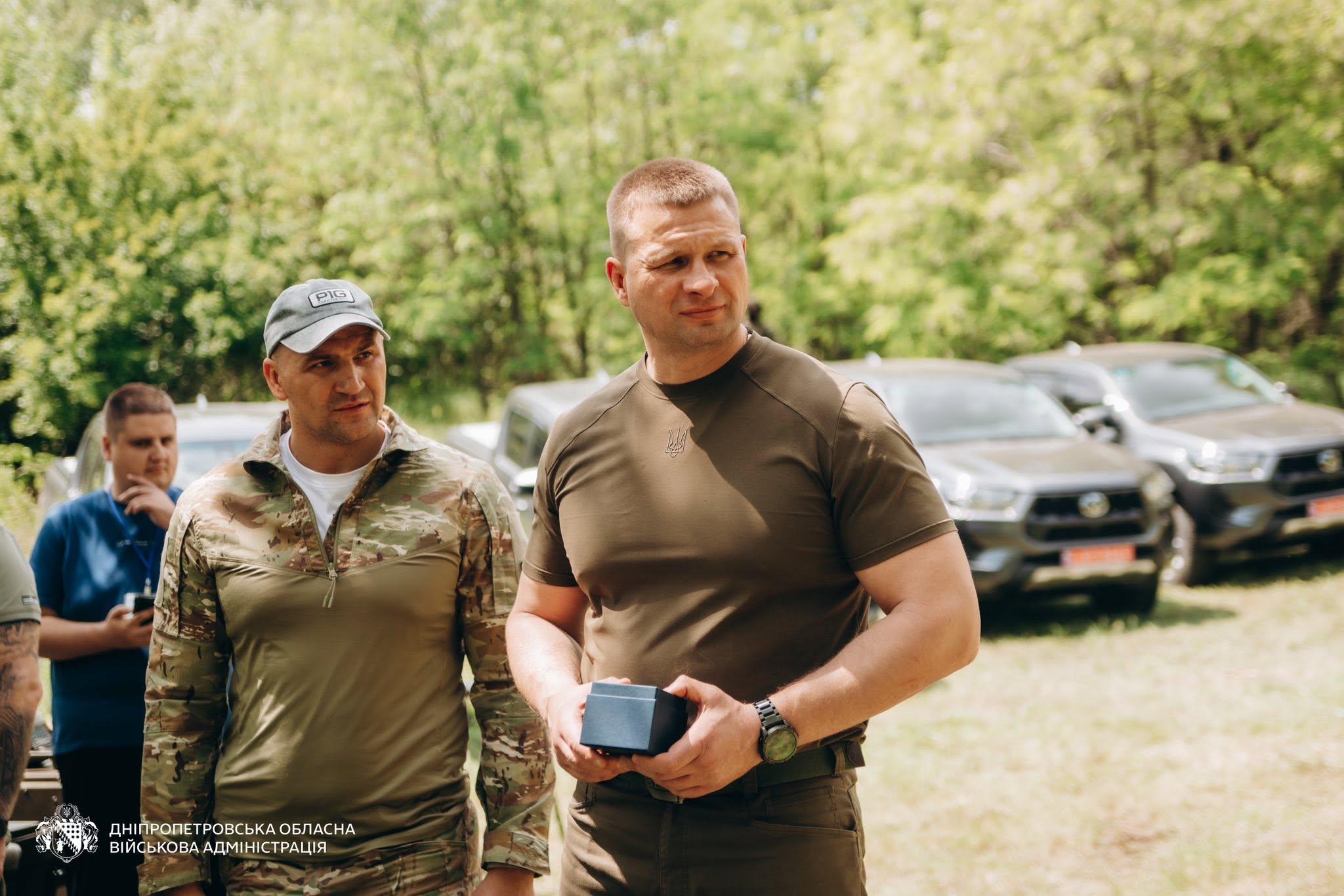 4 Пікапи, 3 Роботи та 50+ Дронів: Як Дніпропетровщина Підтримує Полк «Скеля» 49