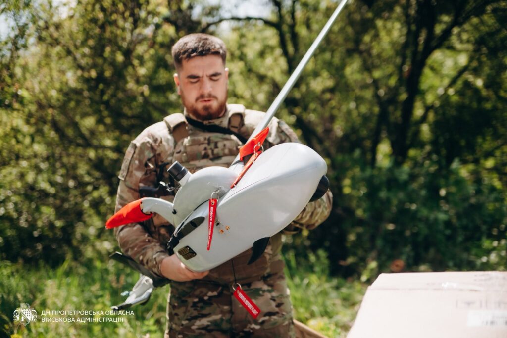 4 Пікапи, 3 Роботи та 50+ Дронів: Як Дніпропетровщина Підтримує Полк «Скеля» 15