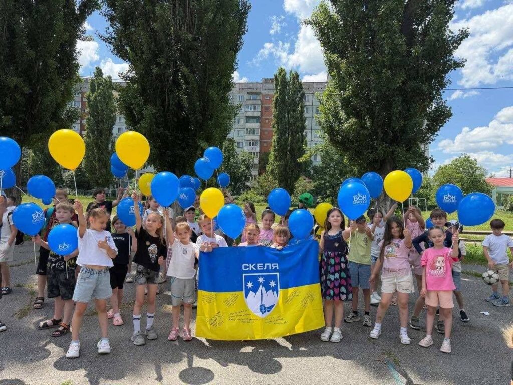 425-й полк «Скеля» провів урок мужності для дітей Кропивницького 8 425-й полк «Скеля» провів урок мужності для дітей Кропивницького 7