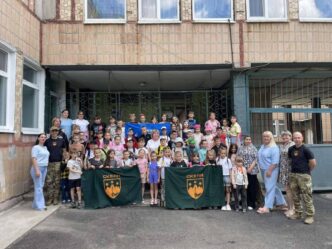 425-й полк «Скеля» провів урок мужності для дітей Кропивницького 25