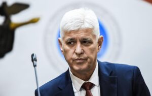 Болгарія припиняє військову допомогу Україні: що означає перемога проросійського Радева 43