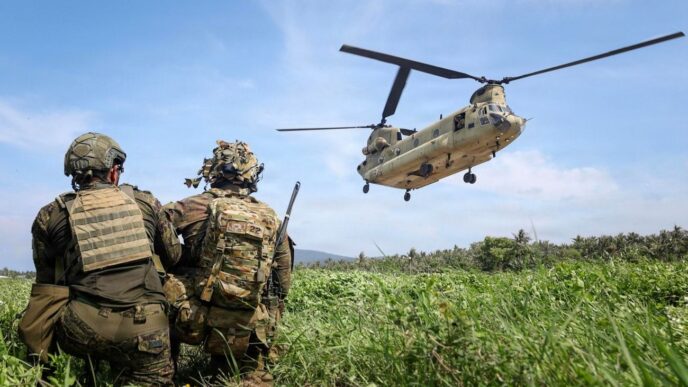 Британські Chinook отримають можливість запуску автономних дронів у польоті 16 Британські Chinook отримають можливість запуску автономних дронів у польоті 15