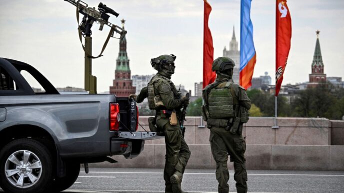 Невідомі дрони знову над Москвою: мер повідомляє про «збиття» 11