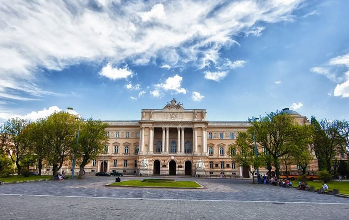 Тарифи 2026/2027 у ЛНУ імені Івана Франка: нові ціни на навчання 193