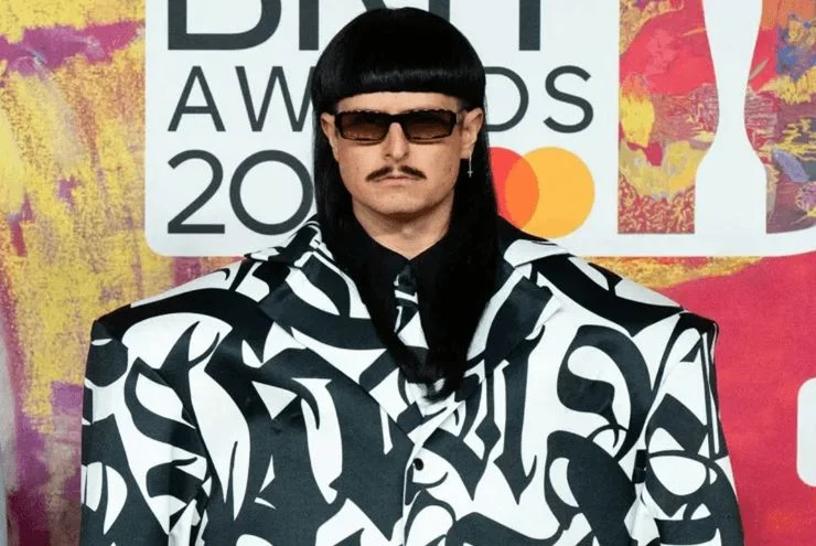 Хто такий Олівер Трі (Oliver Tree), біографія. Ексцентричний король вірусного поп-року, мем-культури, який загинув в 32 роки 5