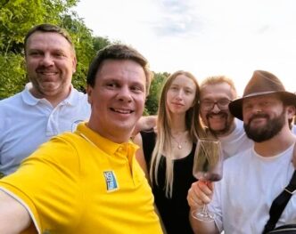Пономарьов показав нову кохану: різниця 17 років не завада 1