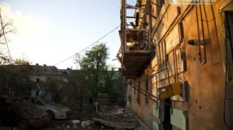 "Син під завалами": історія мешканки Дніпра про ракетний удар та пошуки порятунку 377