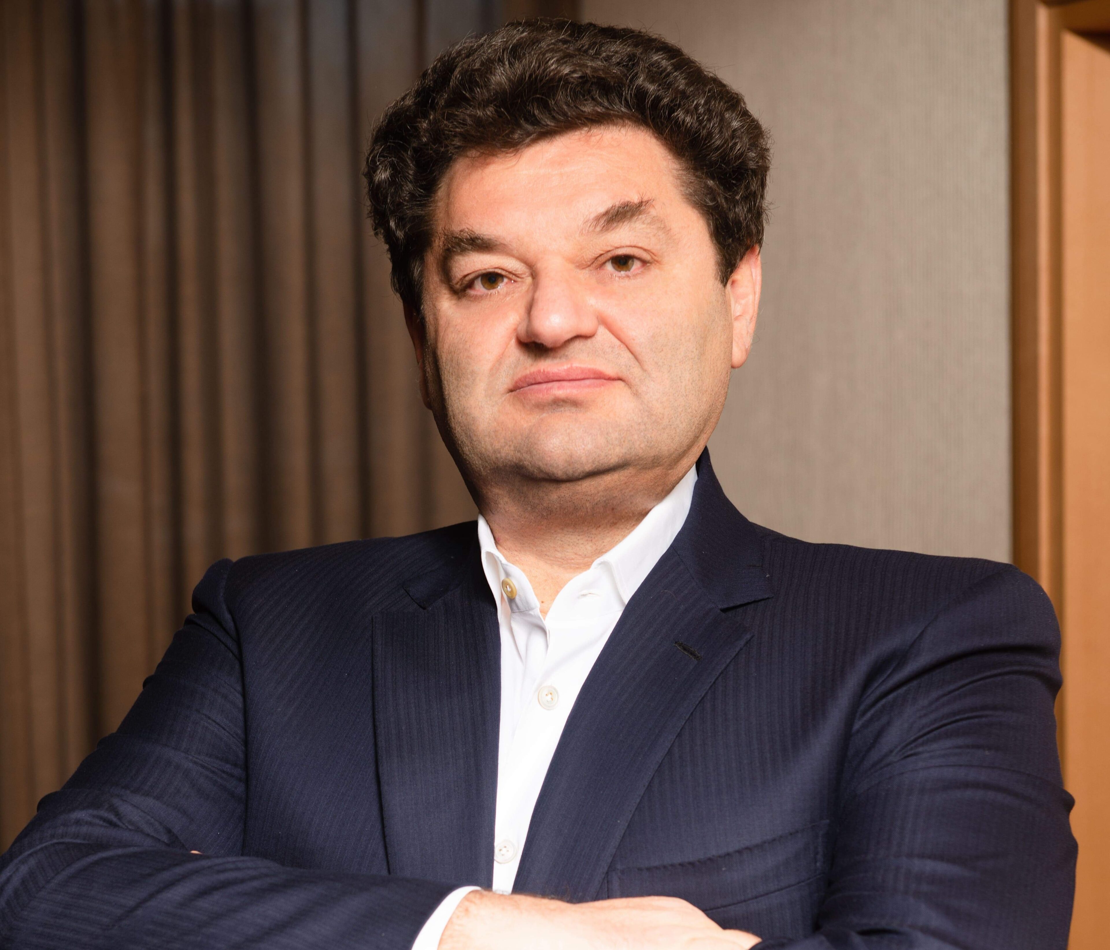 Шахрайські кол-центри Дніпра: 3 гучні справи, 210 млн грн збитків і ветеран «Кракена» під арештом 9 Шахрайські кол-центри Дніпра: 3 гучні справи, 210 млн грн збитків і ветеран «Кракена» під арештом 8